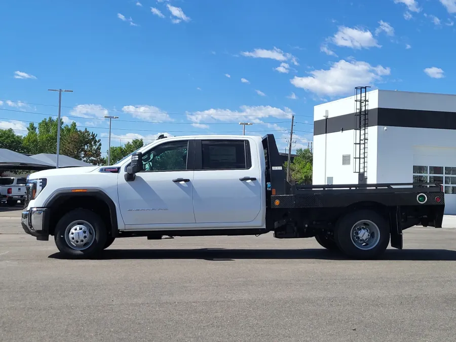 2026 GMC Sierra 3500HD CC Pro | Photo 3 of 23