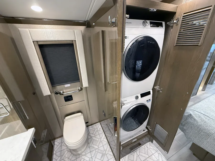 2024 Newmar King Aire 4596 | Photo 18 of 31