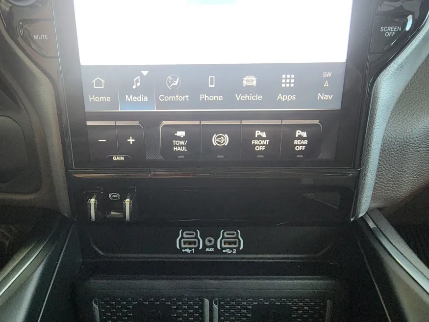 2025 RAM 2500 Laramie | Photo 23 of 27