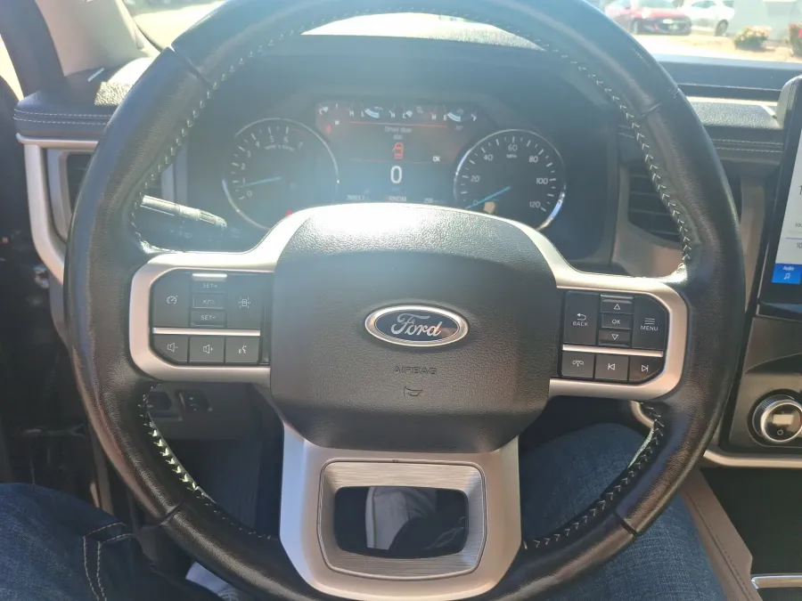 2024 Ford Expedition Max XLT | Photo 21 of 23