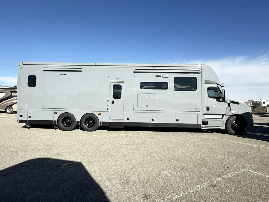 2026 Renegade XL 45 DBM | Photo 3 of 31