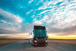 2026 Emerald Luxury Coaches Prevost H3-45 Triple Slide | Thumbnail Photo 19 of 20