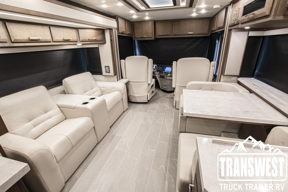 2023 Newmar New Aire 3543 | Photo 11 of 36