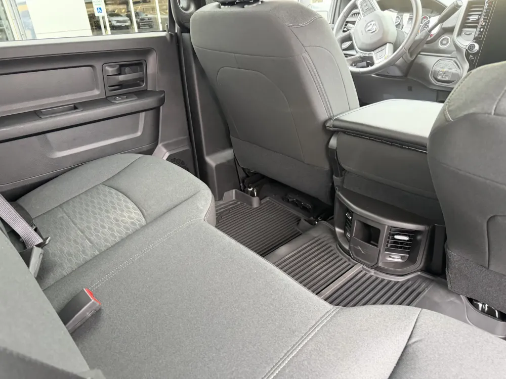 2026 RAM 3500 Tradesman - Photo 9