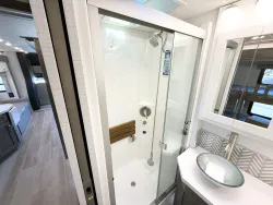 2026 Newmar Super Star 4040 | Thumbnail Photo 13 of 29