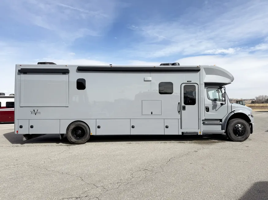 2026 Renegade Verona 36VSB | Photo 3 of 29