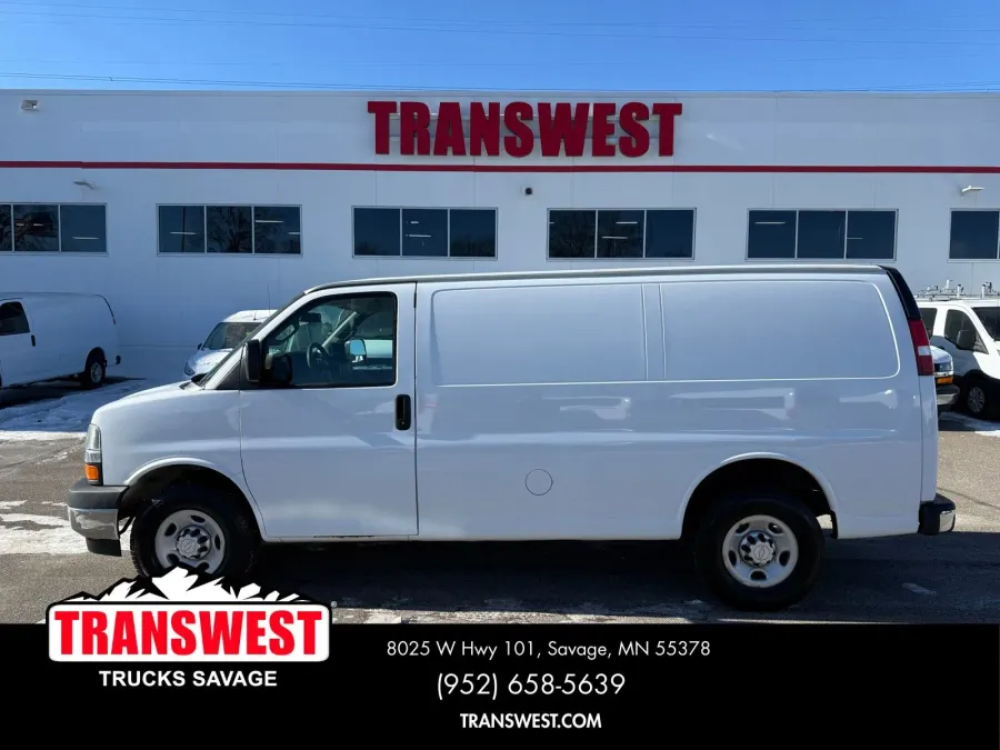 2017 Chevrolet Express 3500 Work Van | Photo 1 of 20