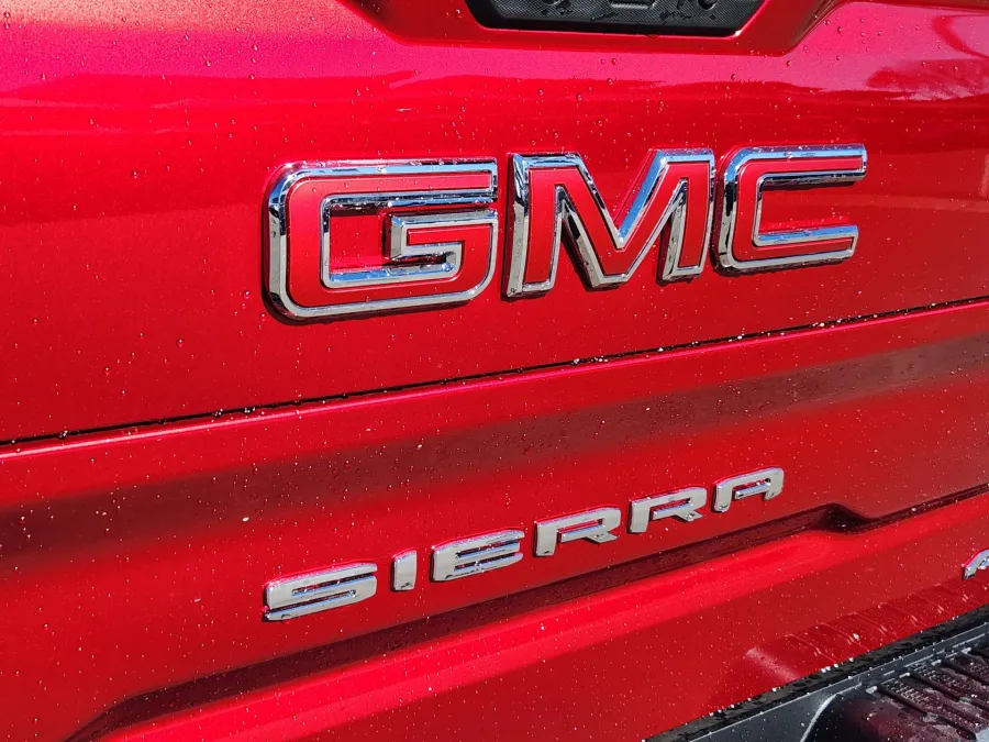 2026 GMC Sierra 1500 AT4 | Photo 13 of 31