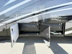 2026 Renegade Valencia 36SB | Thumbnail Photo 27 of 28