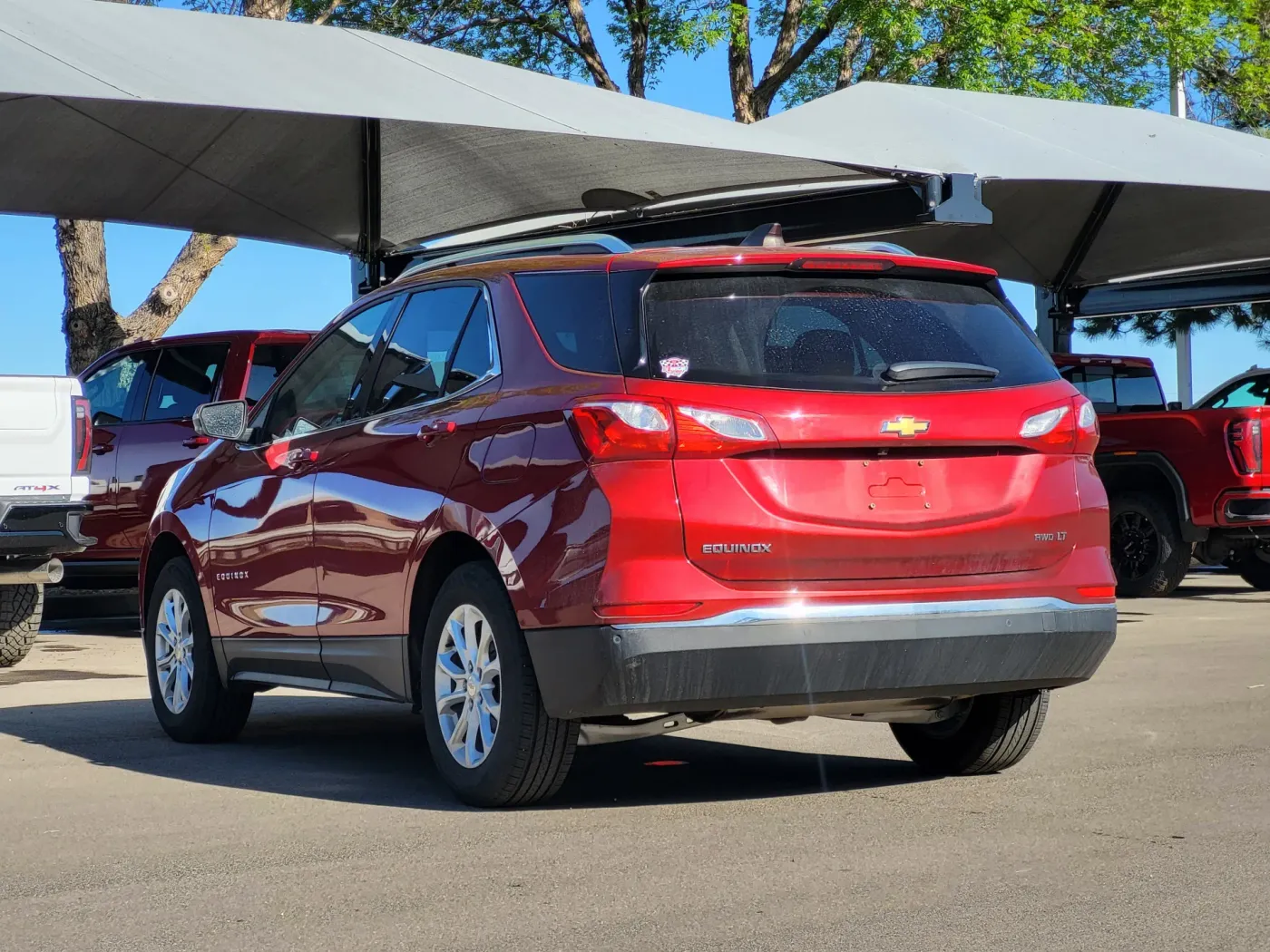 2018 Chevrolet Equinox LT | Photo 4 of 24