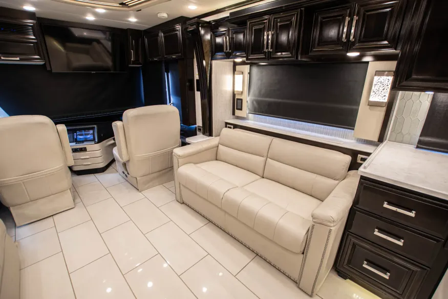 2022 Newmar London Aire 4579 | Photo 11 of 25