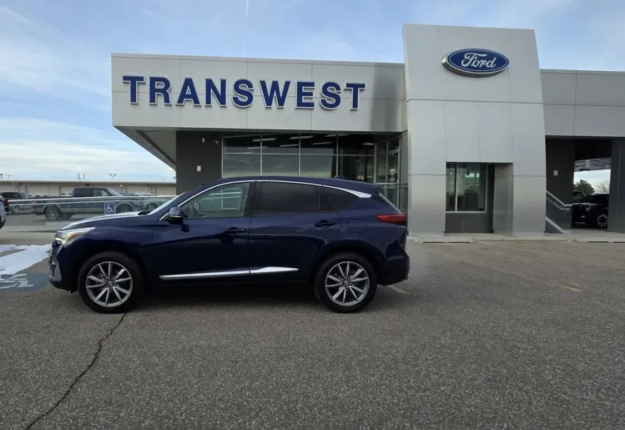 2021 Acura RDX | Photo 1 of 31