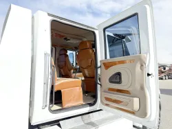 2006 International 4400 2L Hauler | Thumbnail Photo 15 of 19