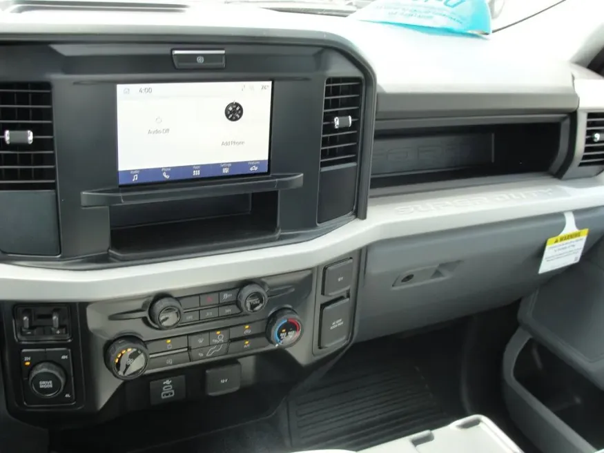 2026 Ford Super Duty F-550 | Photo 18 of 22