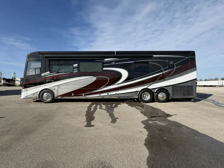 2022 Newmar London Aire 4579