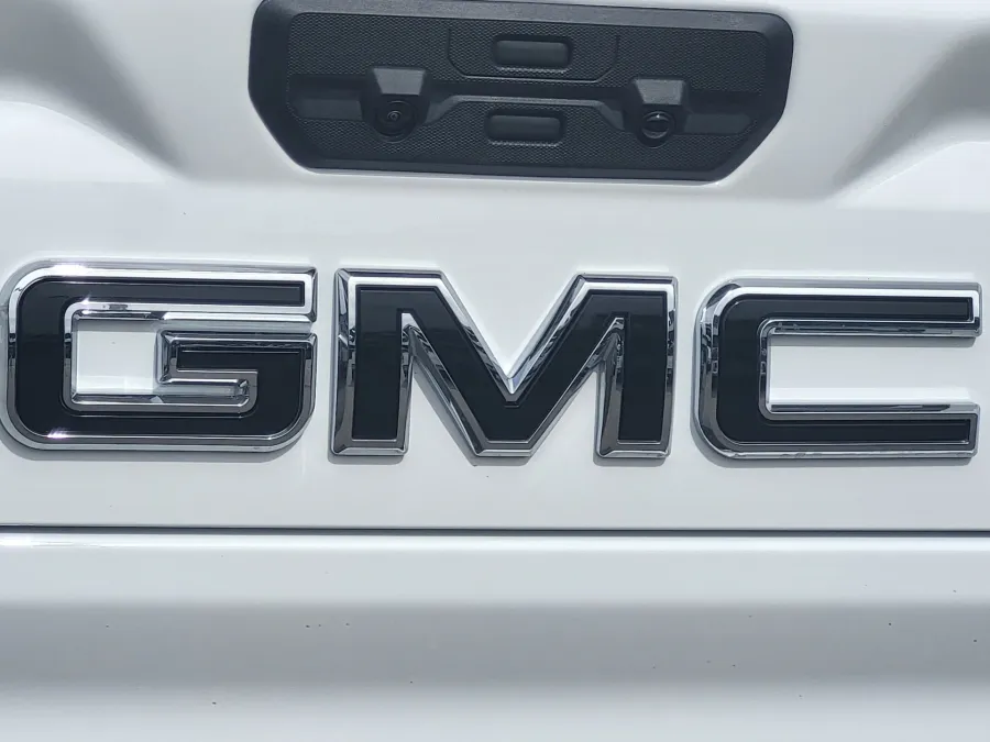 2026 GMC Sierra 2500HD AT4X | Photo 10 of 25