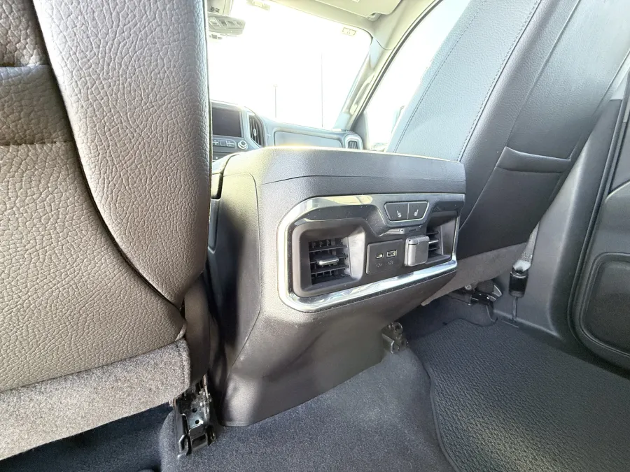 2020 GMC 3500HD Crew Cab Sierra Denali | Photo 10 of 22