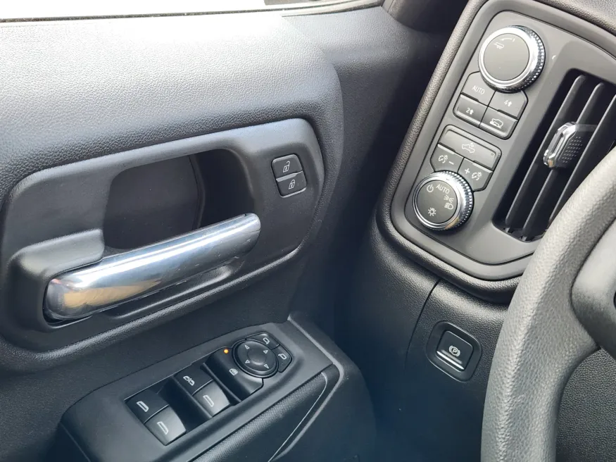 2026 GMC Sierra 1500 Pro | Photo 14 of 20