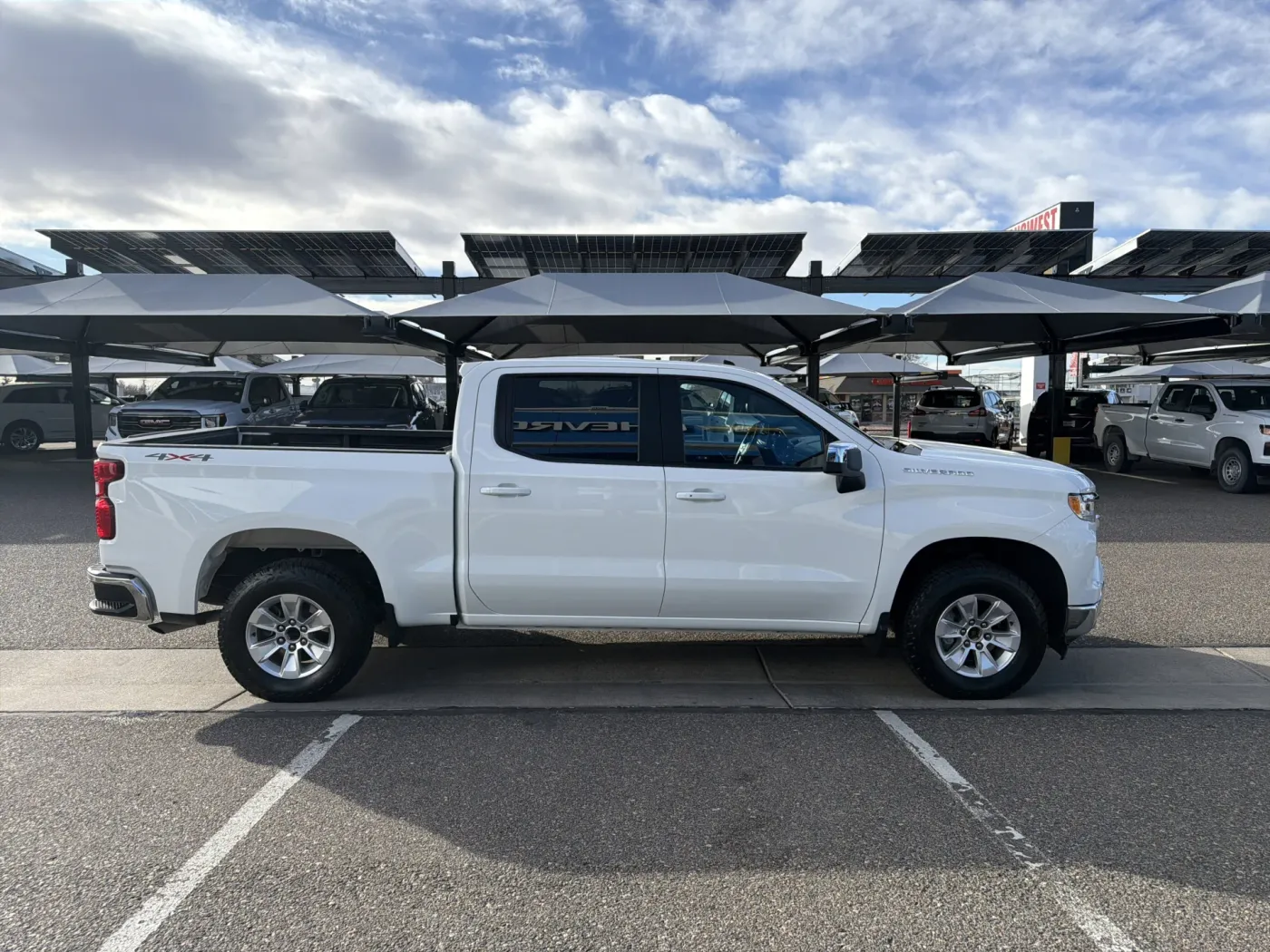 2025 Chevrolet Silverado 1500 LT | Photo 5 of 19
