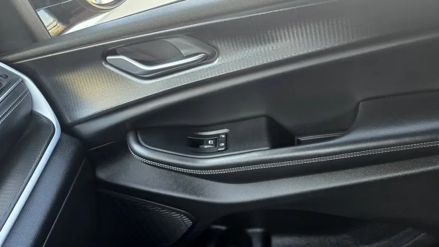 2024 Jeep Grand Cherokee | Photo 28 of 31