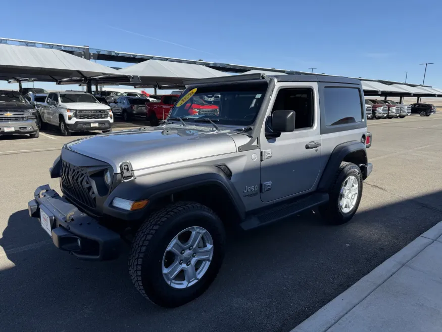 2020 Jeep Wrangler Sport S | Photo 3 of 14