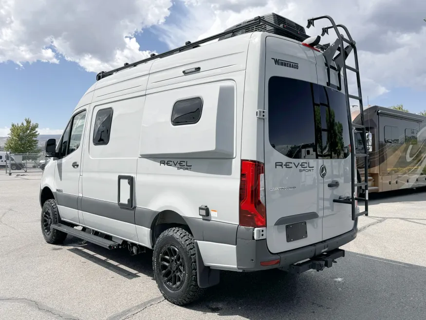 2025 Winnebago Revel Sport 44N | Photo 13 of 16