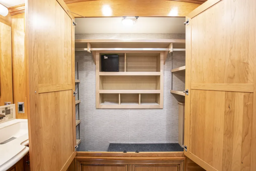 2020 Newmar Dutch Star 4369 | Photo 39 of 55