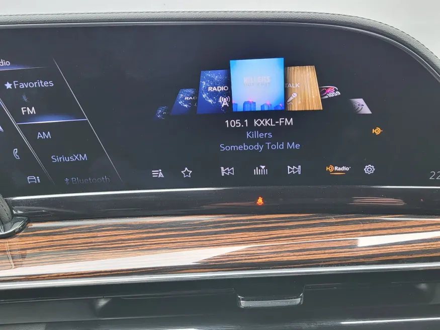 2024 Cadillac Escalade 4WD Premium Luxury | Photo 27 of 33