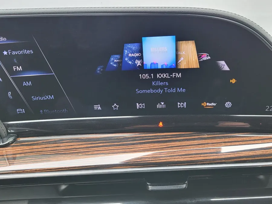 2024 Cadillac Escalade 4WD Premium Luxury | Photo 27 of 33