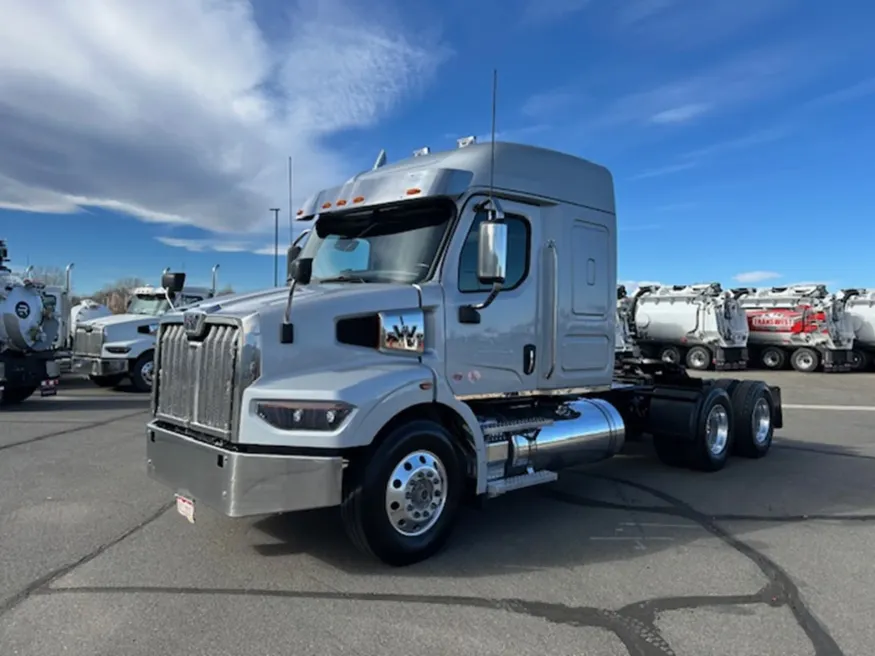 2025 Western Star 47X | Photo 1 of 21