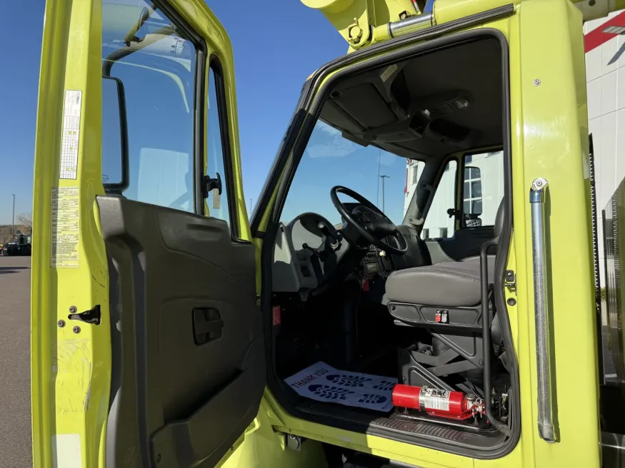 2013 International 4300 | Photo 10 of 15