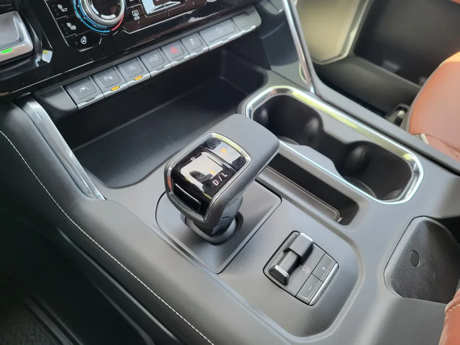 2026 GMC Sierra 1500 Denali Ultimate | Photo 17 of 26