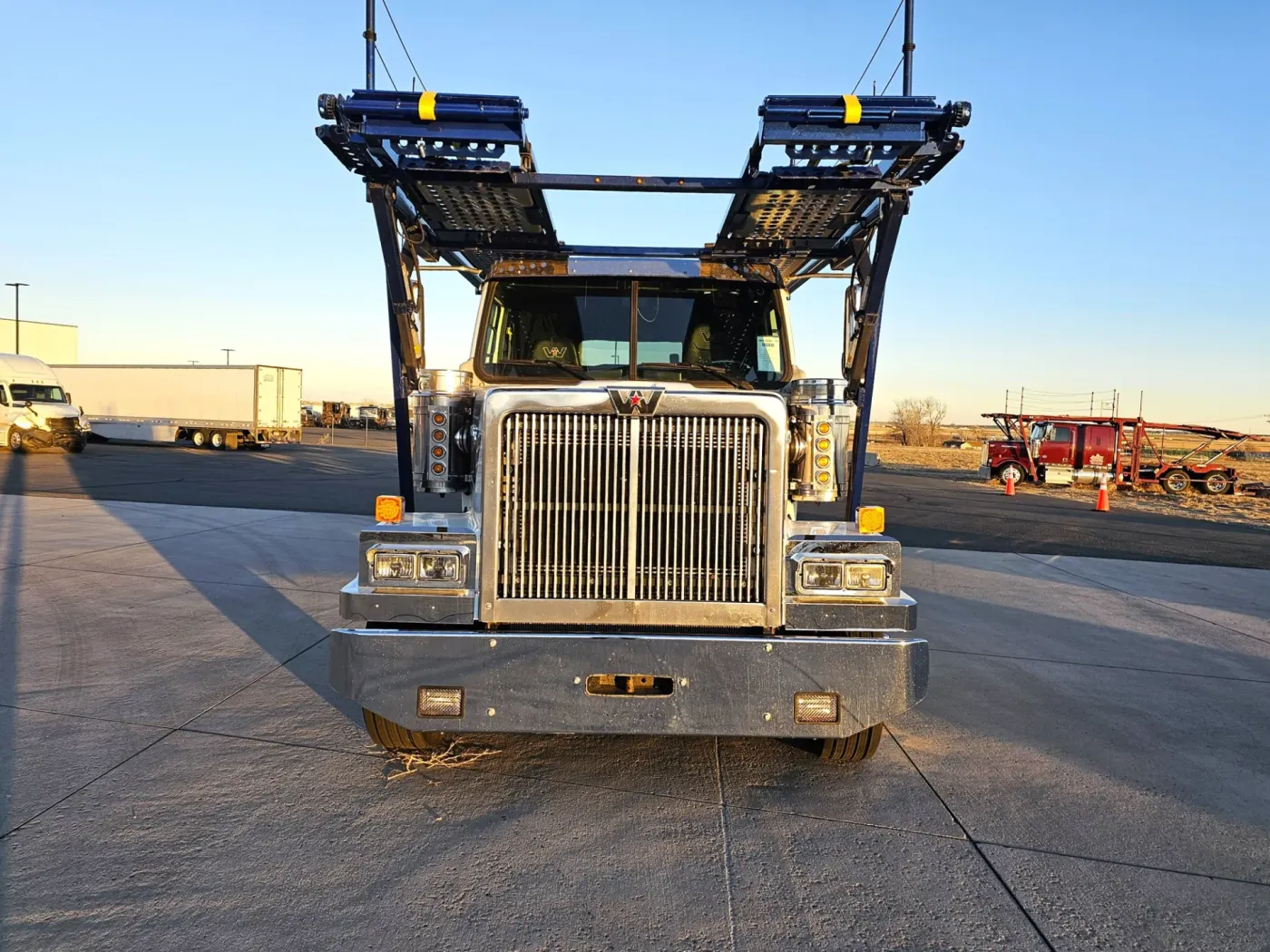 2021 Western Star 4900FA | Photo 2 of 30