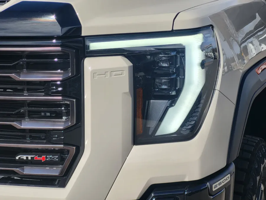 2026 GMC Sierra 2500HD AT4X | Photo 7 of 32