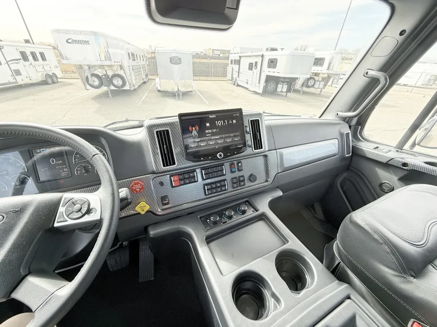 2024 Freightliner M2 106 Plus Summit Hauler | Photo 7 of 23