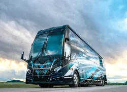 2026 Emerald Luxury Coaches Prevost H3-45 Triple Slide | Thumbnail Photo 21 of 23