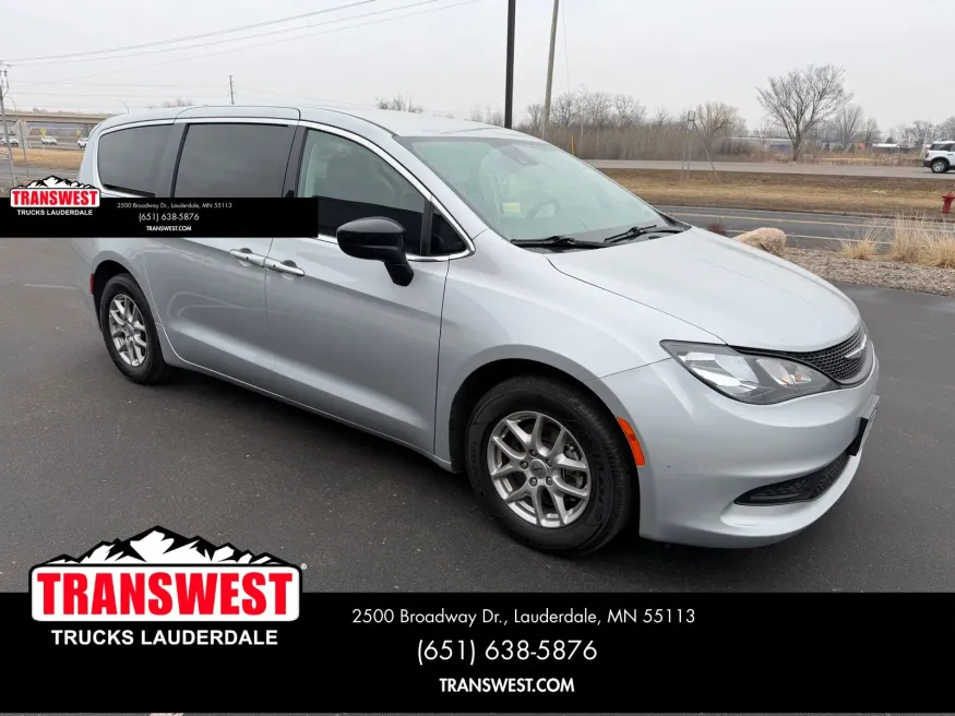 2024 Chrysler Voyager LX | Photo 6 of 23