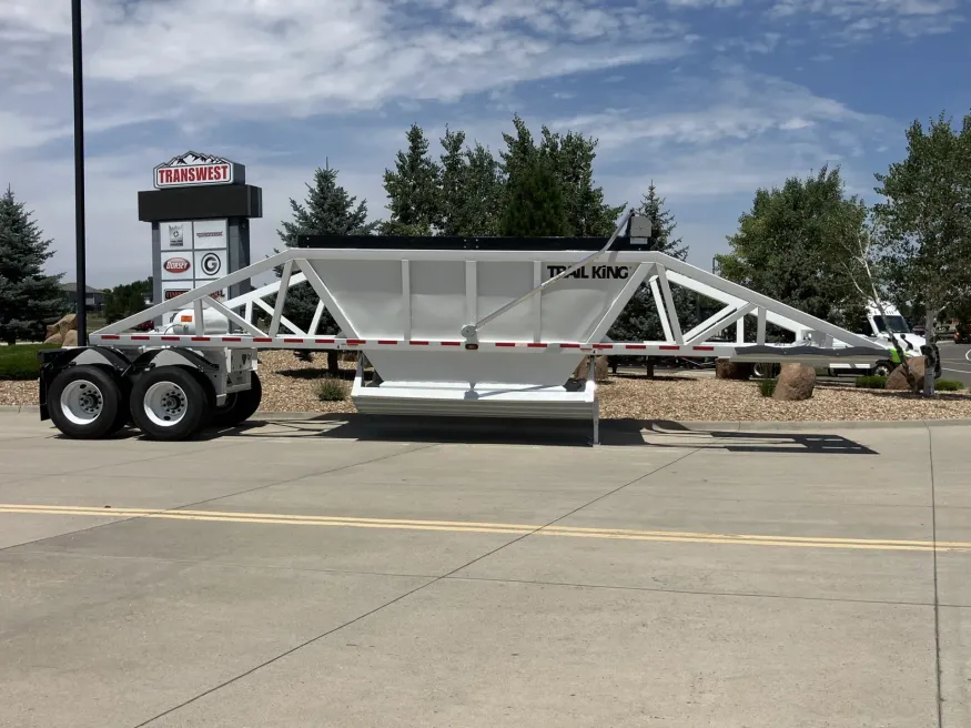 2025 Trail King TKBD22-402 | Photo 3 of 12