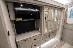 2026 Tiffin Phaeton 37BH | Thumbnail Photo 22 of 25