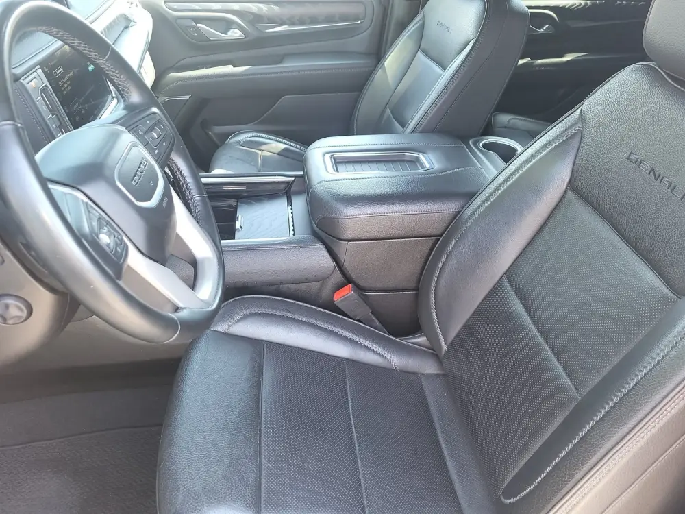 2024 GMC Yukon XL Denali - Photo 10