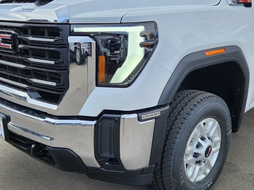 2026 GMC Sierra 2500HD Pro | Photo 4 of 24