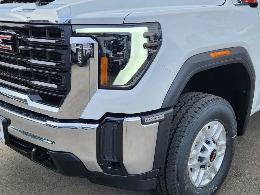 2026 GMC Sierra 2500HD Pro | Photo 4 of 24