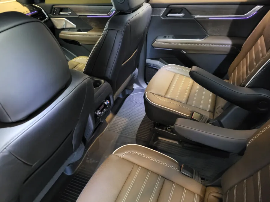 2026 GMC Acadia Denali Ultimate | Photo 22 of 26