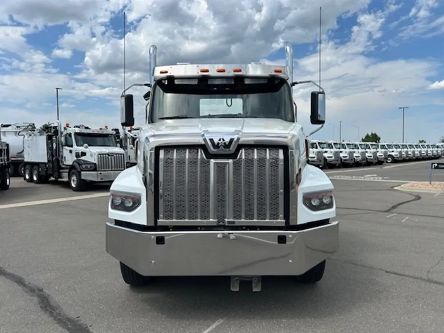 2022 Western Star 49X | Photo 2 of 16