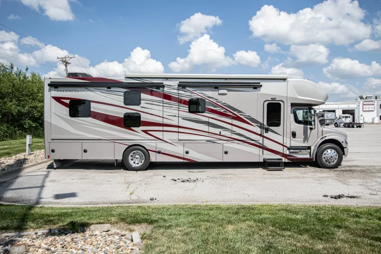 2026 Renegade Valencia 39BB