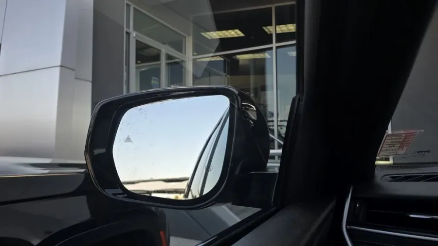 2024 Jeep Grand Cherokee | Photo 11 of 31