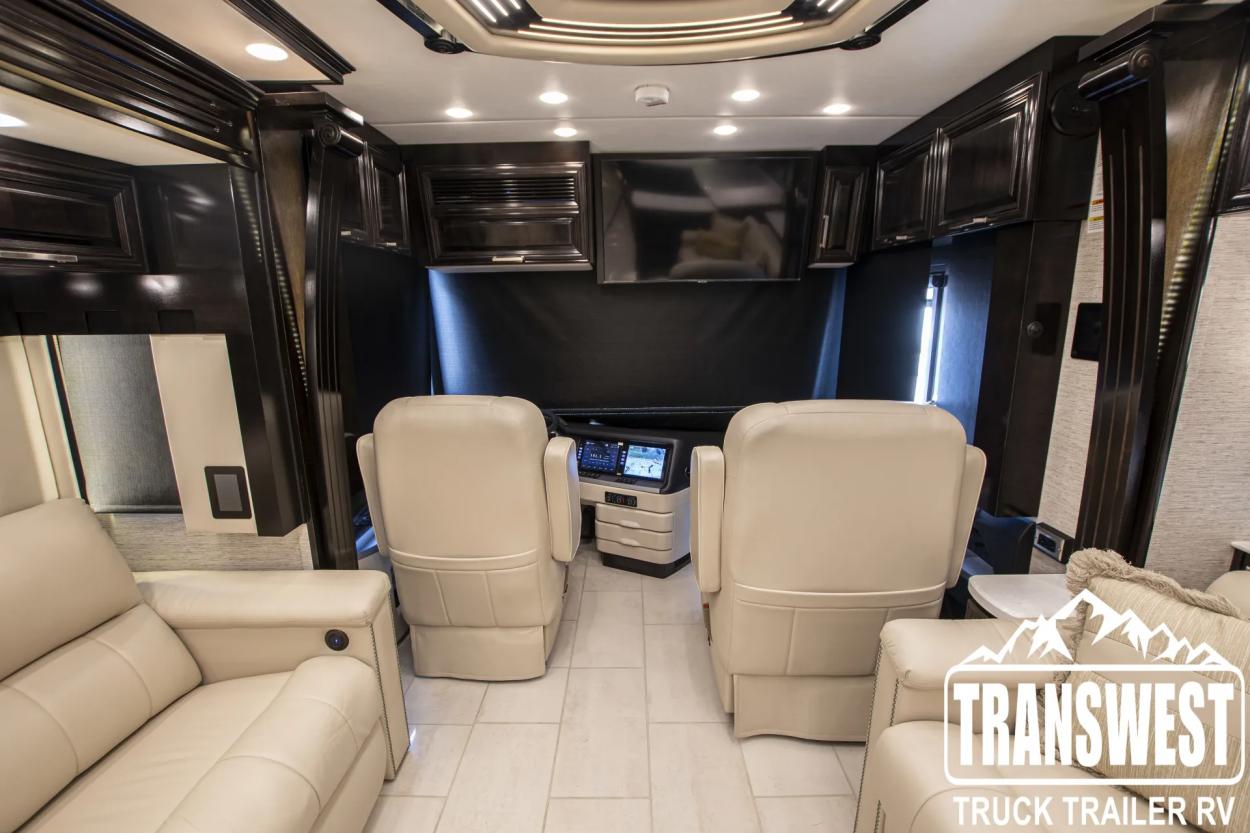 2023 Newmar London Aire 4569 | Photo 10 of 36