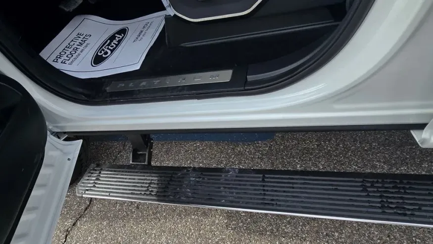 2026 Ford Super Duty F-250 | Photo 1 of 35