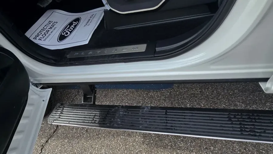 2026 Ford Super Duty F-250 | Photo 1 of 35