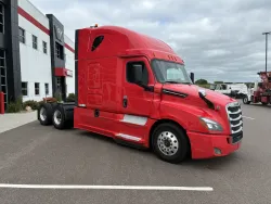 2019 Freightliner Cascadia 126 | Thumbnail Photo 3 of 10